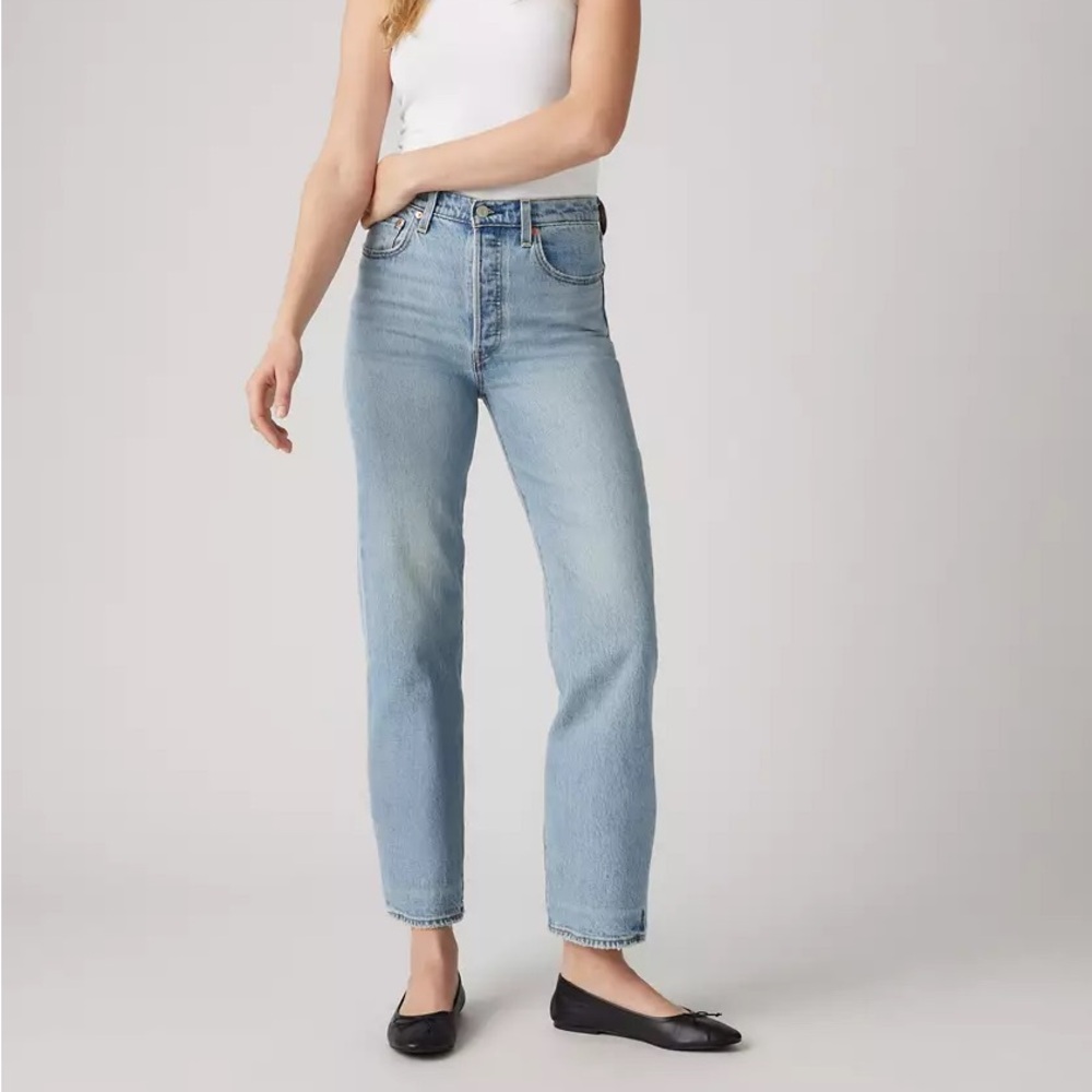Levi’s ribcage straight ankle jeans size 27